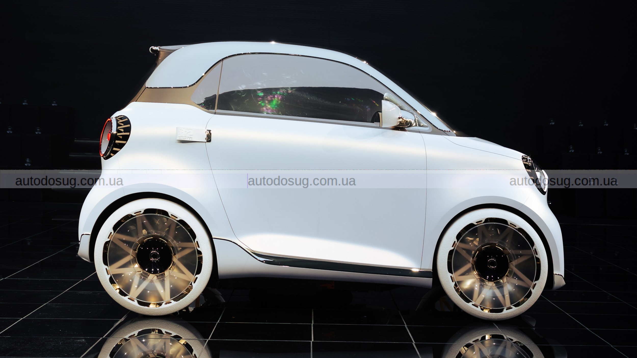 Фото до матеріалу: Smart 2: найменший електромобіль знову змінив розміри