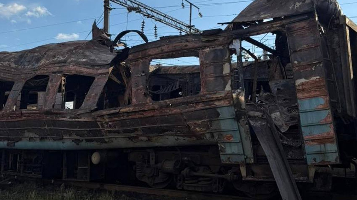 Фото до матеріалу: РФ завдала 23 удари по об'єктах УЗ: загинули двоє залізничників