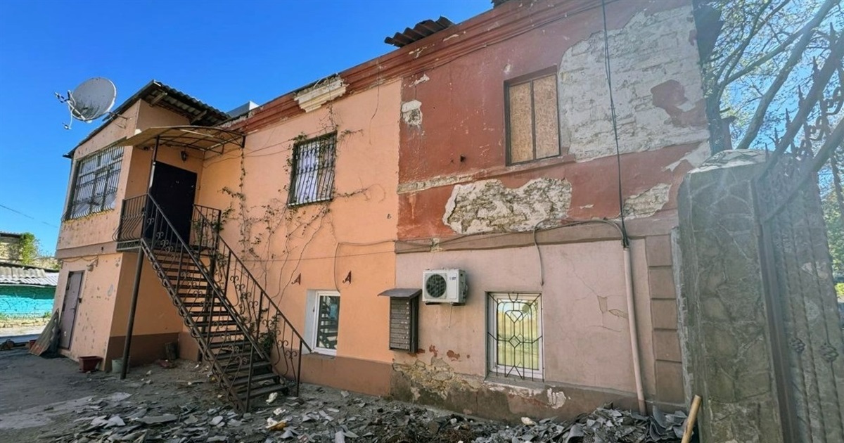 Фото до матеріалу: Ворожі обстріли Херсонщини: окупанти завдали ударів з артилерії, РСЗВ та безпілотників