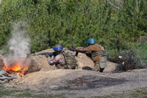 Фото до матеріалу: Гвардійці НГУ відпрацьовують штурм ворожих позицій
