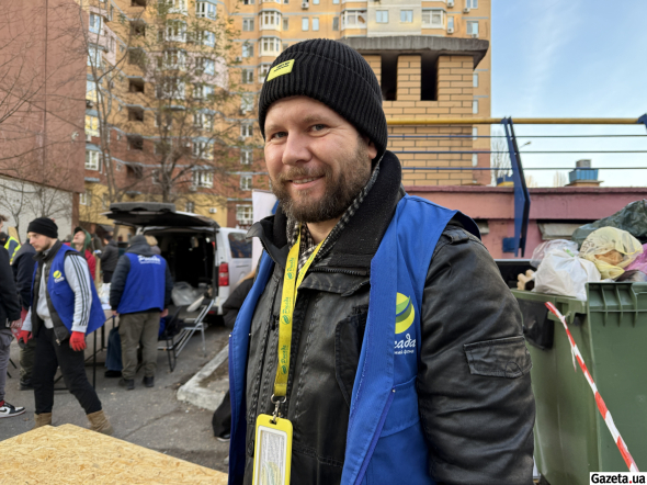 Фото до матеріалу: Масована атака на Київ: дев'ять районів столиці постраждали, у Деснянському тривають пошуки
