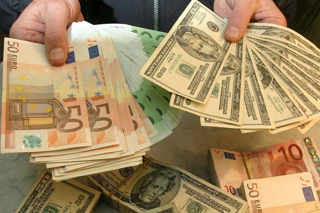 Фото до матеріалу: Долар і євро подешевшали: новий курс валют в Україні на 1 травня 2026