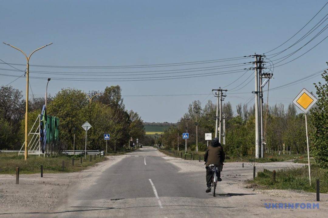 Фото до матеріалу: Мешканці Біленького мають лише кілька годин на життя між обстрілами