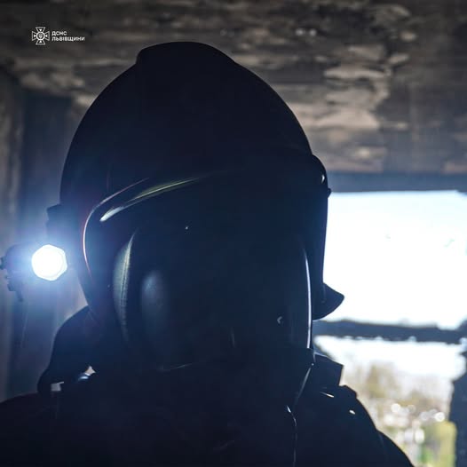 Фото до матеріалу: На Львівщині за добу спалахнуло 80 пожеж: рятувальники врятували 10 людей
