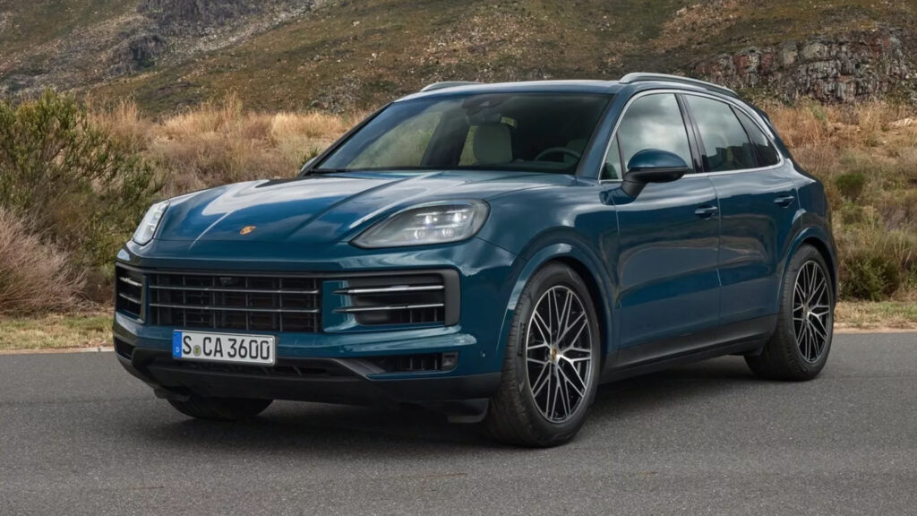 Фото до матеріалу: Власник Porsche Cayenne подав колективний позов через монополію на ремонт