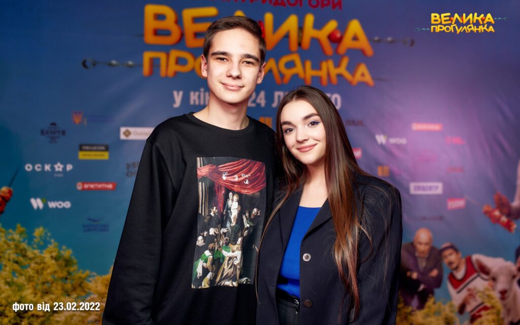 Фото до матеріалу: Прем'єра комедії «Велика прогулянка»: актори та знімальна група на фронті, а фільм — у кінотеатрах