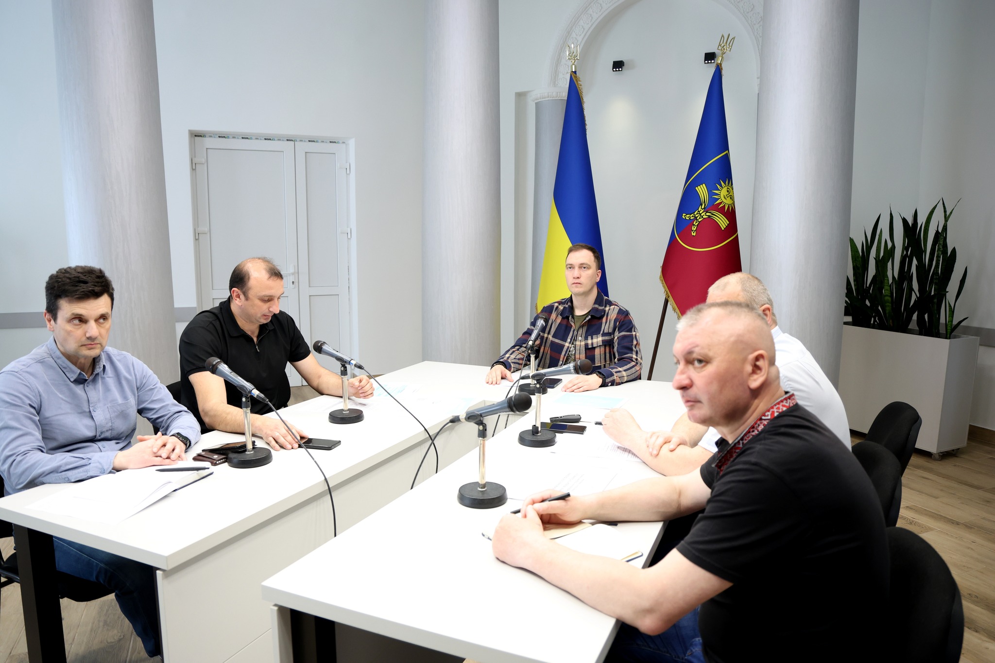 Фото до матеріалу: Цифровізація трудових відносин у Хмельницькій області: нові правила оформлення лікарняних та трудових книжок