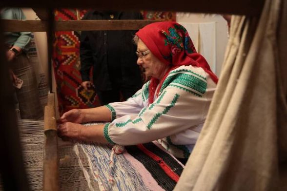 Фото до матеріалу: Клембівська вишивка: як у Ямпільщині відроджують народні промисли