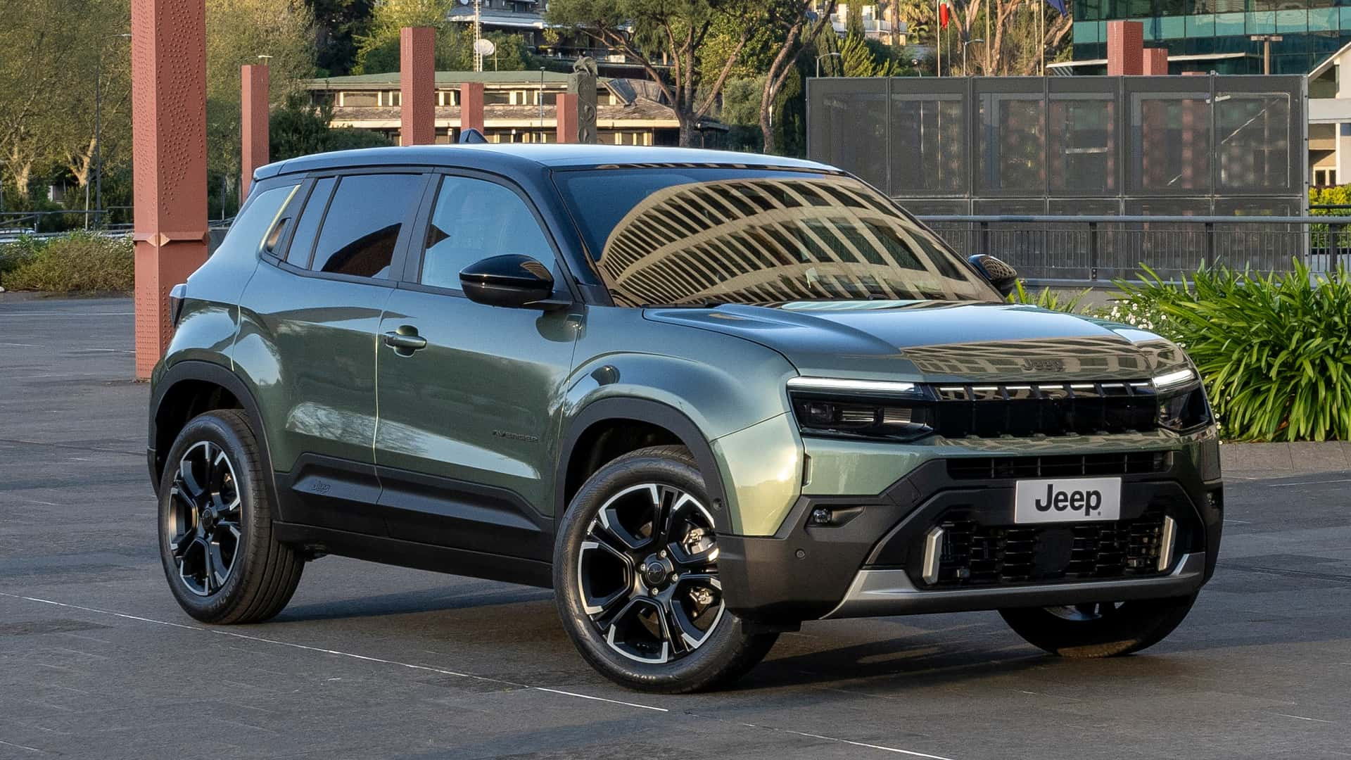 Фото до матеріалу: Jeep Avenger отримав новий дизайн та потужніший двигун
