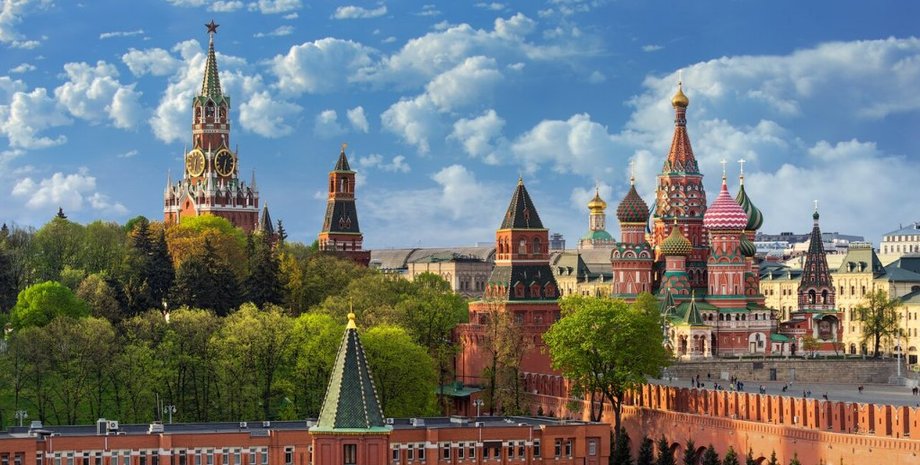 Фото до матеріалу: У Москві закрили Кремль 9 травня: зміни у святкуванні Дня Перемоги