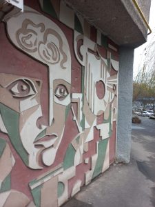 Фото до матеріалу: Вінниця офіційно зберегла три сграфіто «Кібернетики»: пам'яткам монументального мистецтва надано охоронний статус