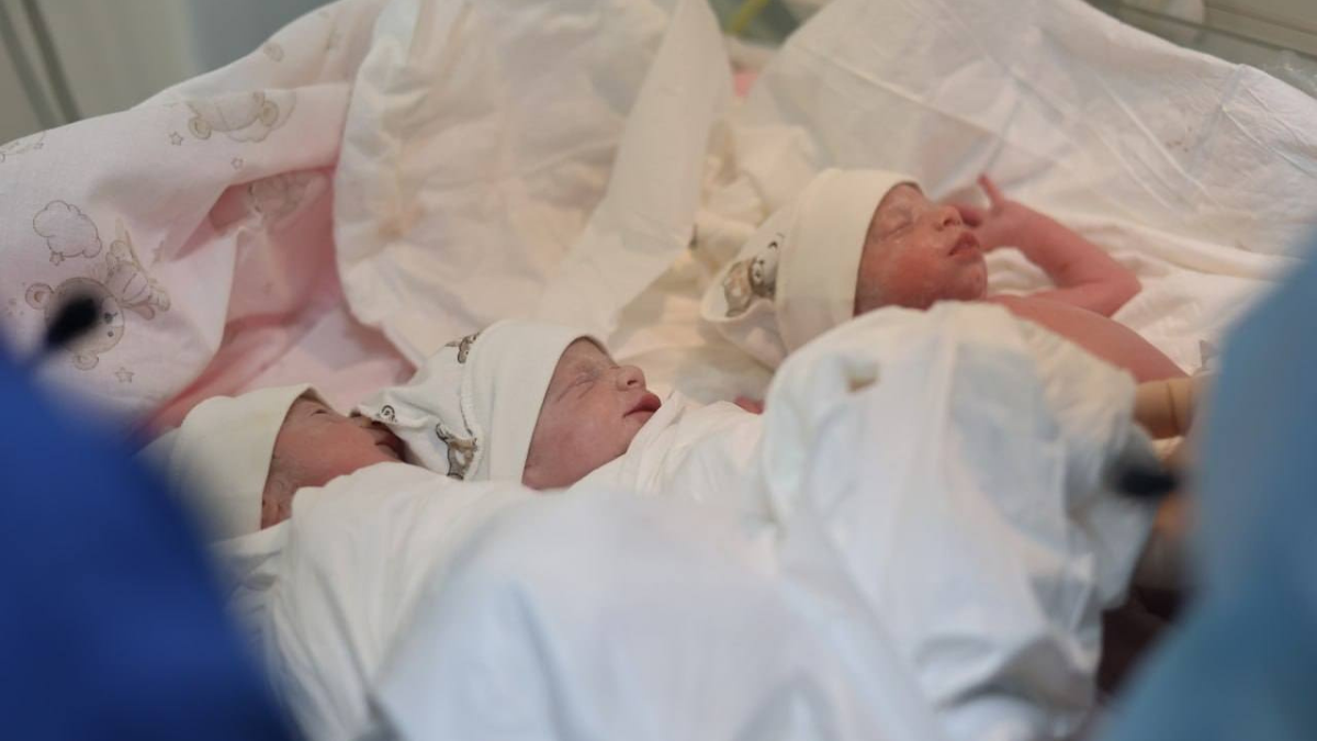 Фото до матеріалу: У Львові народилася природна трійня: вагітність тривала 36 тижнів