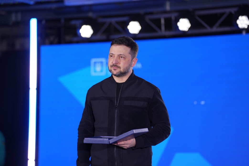Фото до матеріалу: Нові дані КМІС: рівень довіри до Зеленського у Володимирі та по всій Україні знизився