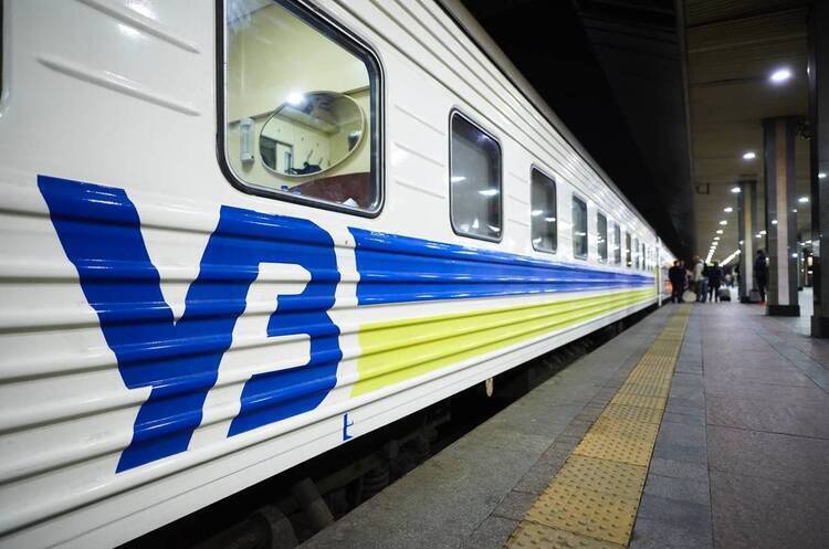 Фото до матеріалу: Укрзалізниця централізувала рекламу на 94 вокзалах