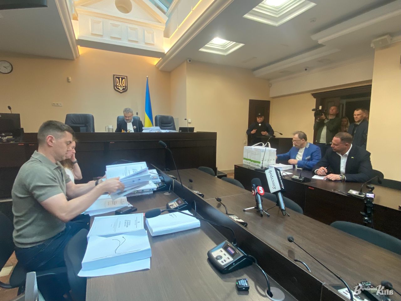 Фото до матеріалу: Суд у справі Єрмака: захист просить відкласти розгляд, обвинувачення заслухають сьогодні
