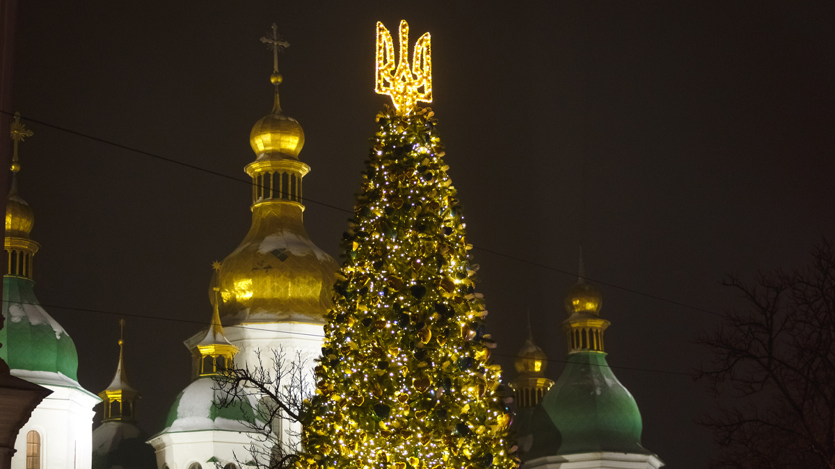Фото до матеріалу: Головна ялинка України крізь роки: яка вона була