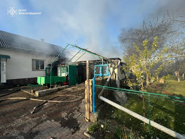 Фото до матеріалу: У Івано-Франківській області за минулу добу ліквідовано 23 пожежі, одна людина травмована