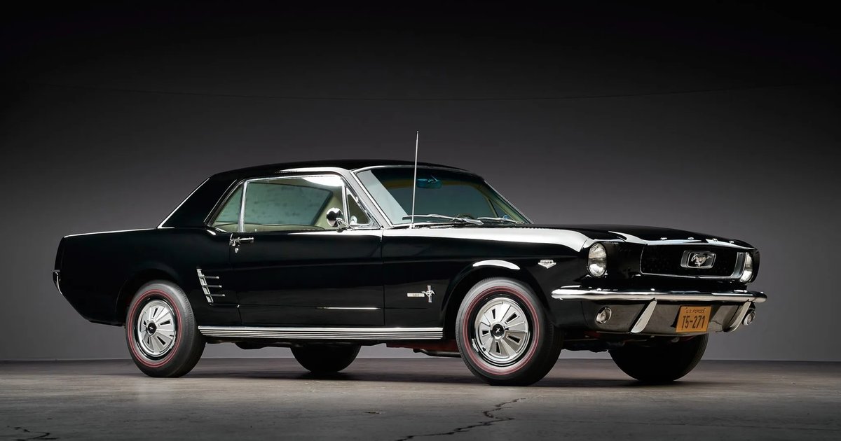 Фото до матеріалу: Рідкісний Ford T5 1966 року: європейський «близнюк» Mustang виставили на аукціон