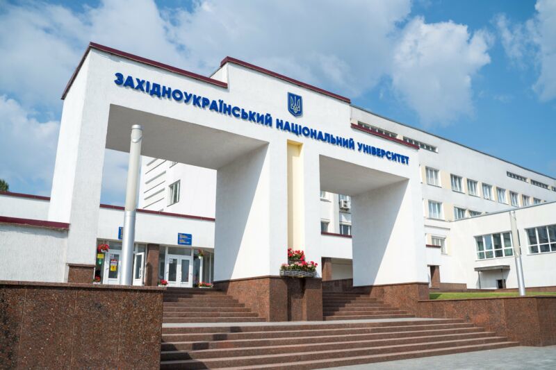 Фото до матеріалу: Голосуйте за Західноукраїнський національний університет у рейтингу «Фокус»