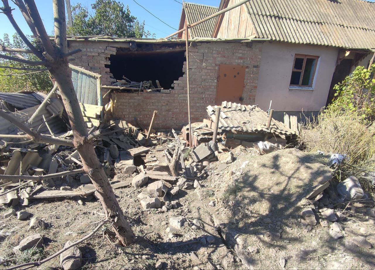 Фото до матеріалу: Атака на Нікопольщину: пошкоджено житло та інфраструктуру, жертв немає