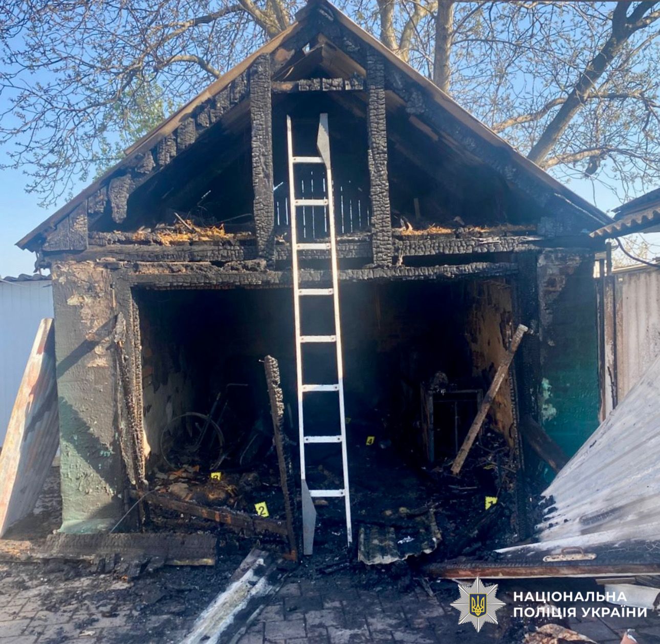Фото до матеріалу: У Узині чоловік загинув під час пожежі в гаражі