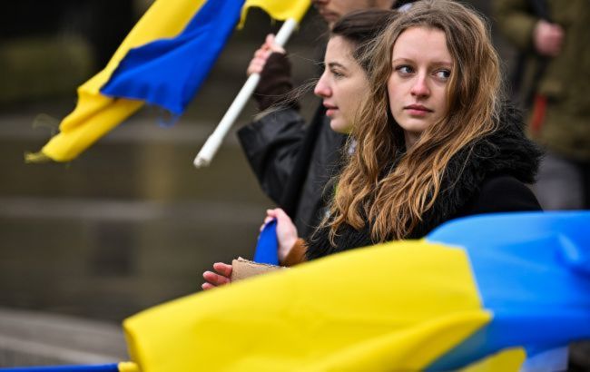 Фото до матеріалу: Як змінилося ставлення українців до травневих свят: від Дня перемоги до Дня пам'яті