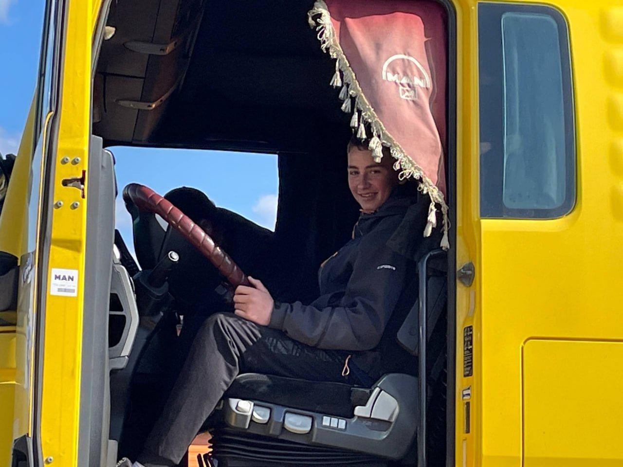 Фото до матеріалу: Демидівські школярі відвідали сучасне агропідприємство Kernel