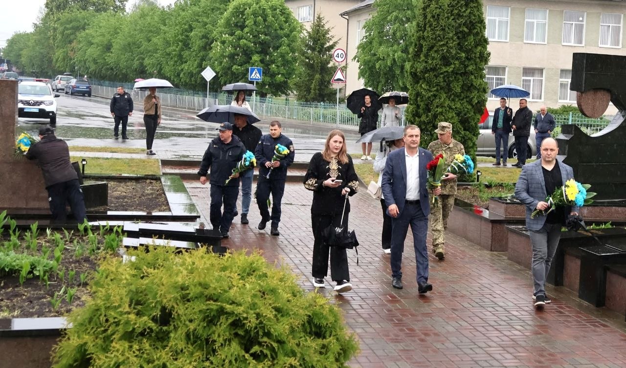 Фото до матеріалу: У Любешеві вшанували пам'ять загиблих у роки війни