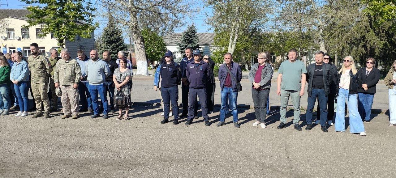 Фото до матеріалу: У Казанківській громаді відкрили меморіал «53 обличчя, 53 долі» на честь зниклих безвісти захисників