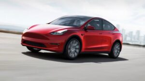 Фото до матеріалу: Українці придбали понад 6 тисяч нових авто у квітні: лідером залишився Renault Duster