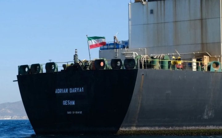 Фото до матеріалу: США завдали авіаударів по двох іранських танкерах у Оманській затоці