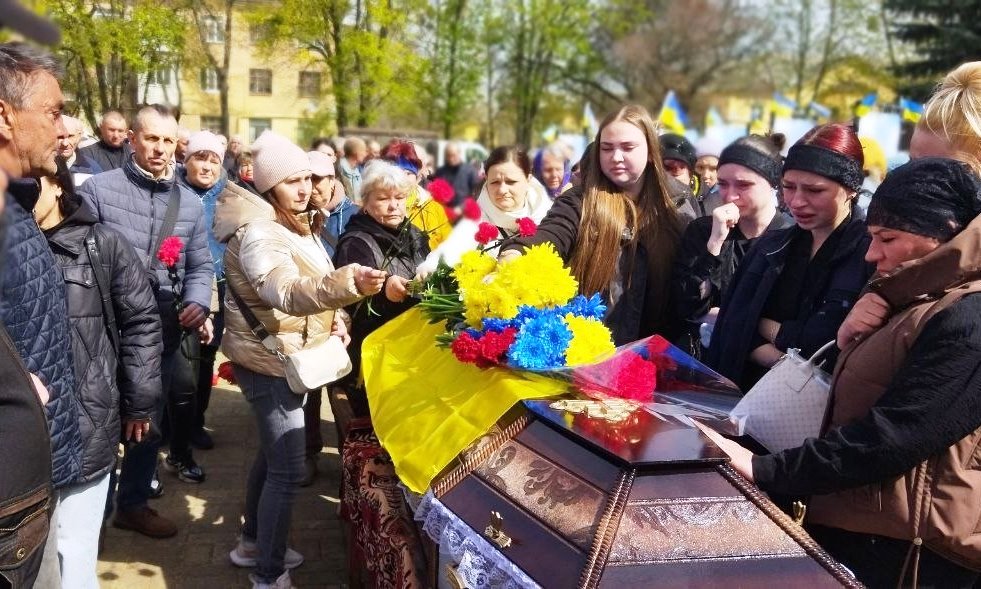 Фото до матеріалу: У Багачевській громаді провели в останню путь загиблого сержанта Сергія Корнійчука