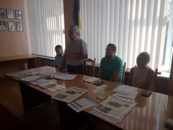 Фото до матеріалу: Буські підприємці отримали безоплатну правову допомогу проти рейдерства