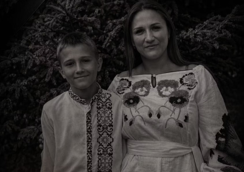 Фото до матеріалу: Трагедія на об'їзній Львова: загинули вчителька зі Страдча та її син