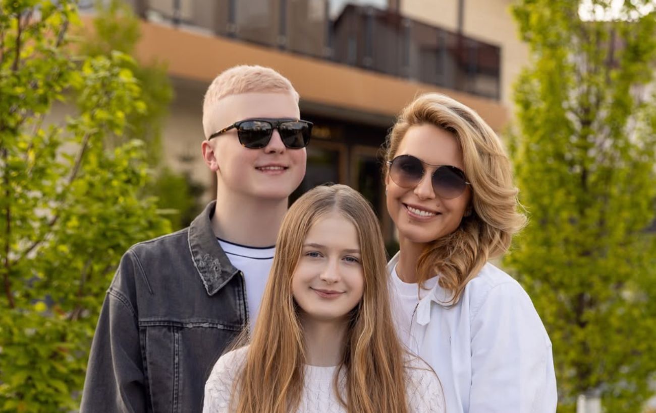 Фото до матеріалу: Марина Боржемська привітала сина з 17-річчям: нові фото та слова про силу