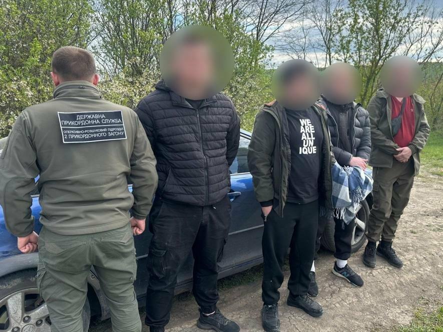 Фото до матеріалу: У Одеській області затримали схему незаконного переправлення чоловіків через кордон