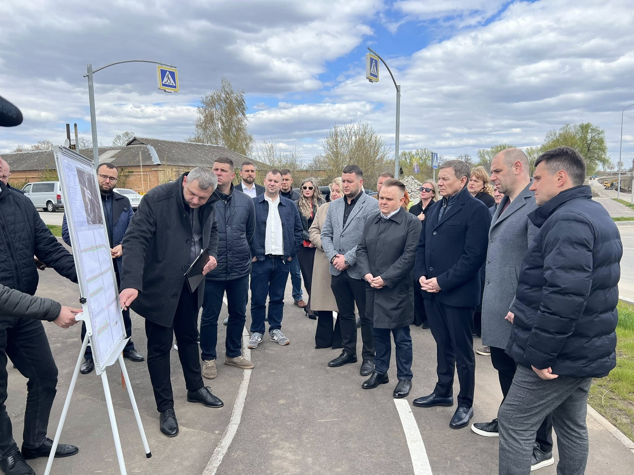Фото до матеріалу: Вінниця: завод Smart Line почав випуск фарбувальних камер