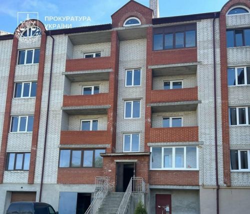 Фото до матеріалу: Збаразька громада вимагає 430 тисяч гривень від забудовника за новий будинок