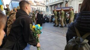 Фото до матеріалу: Гроза у Львові 11 травня: що робити мешканцям