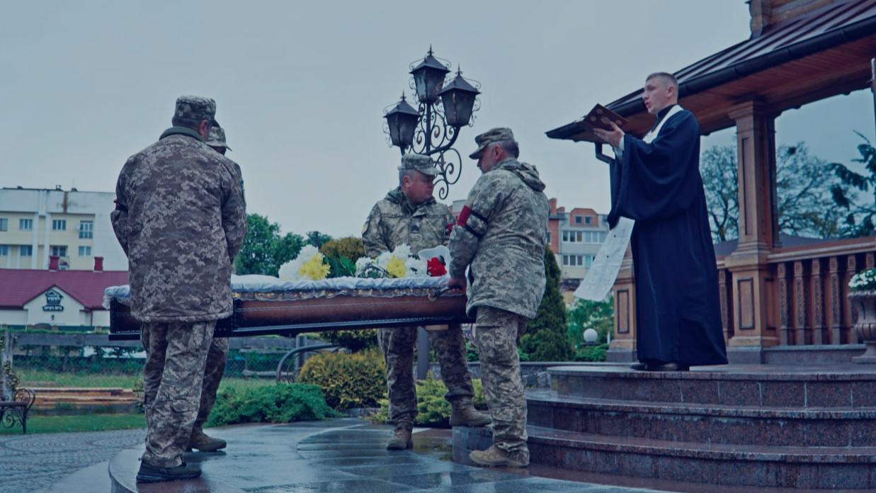 Фото до матеріалу: У Володимирі попрощалися із головним сержантом Русланом Давидюком