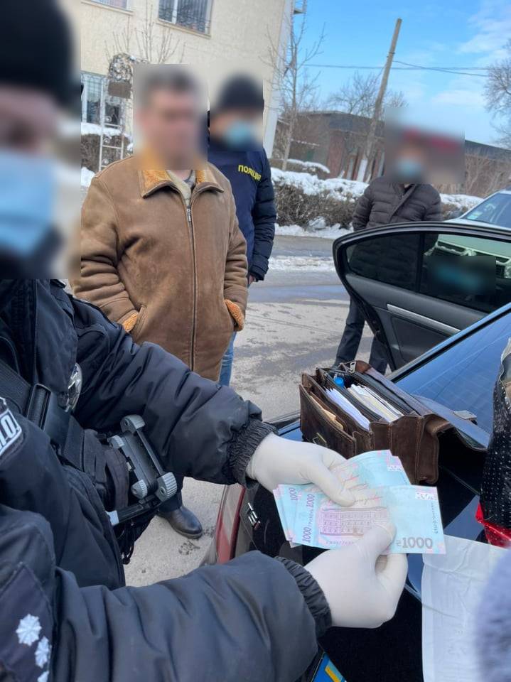 Фото до матеріалу: Затримано голову ОТГ у Болградському районі на хабарі у 14 тисяч гривень