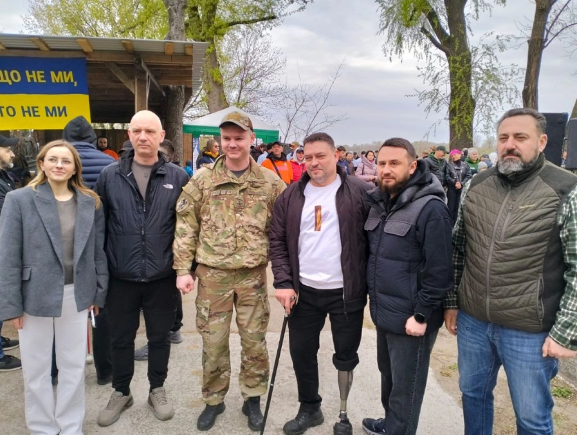 Фото до матеріалу: Драгонботи, стрільба з лука та «рибальське золото»: у Гідропарку пройшов масштабний Veteran Fest