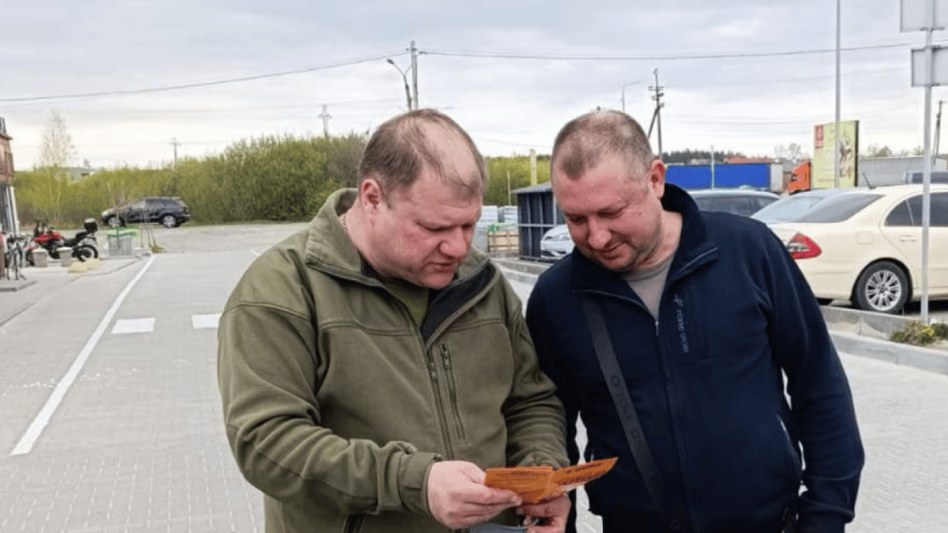 Фото до матеріалу: Експерт передбачив рейди ТЦК за кордоном: перевірки біля посольств