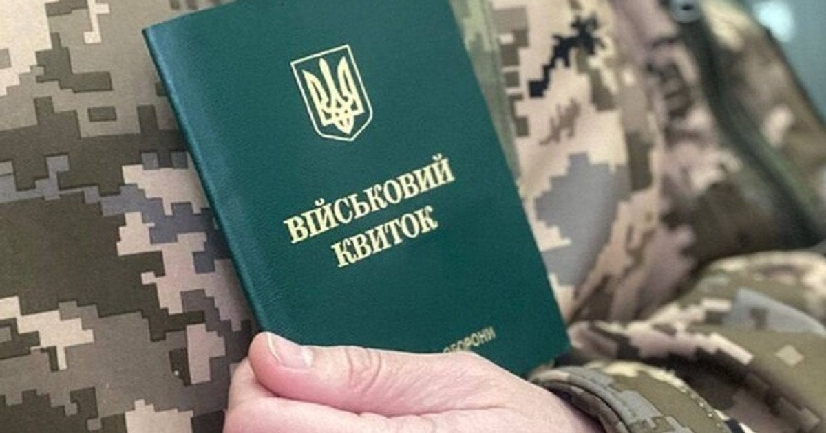 Фото до матеріалу: Росіяни поцілили у житловий будинок у Кривому Розі: пожежа, евакуація та стан жертв