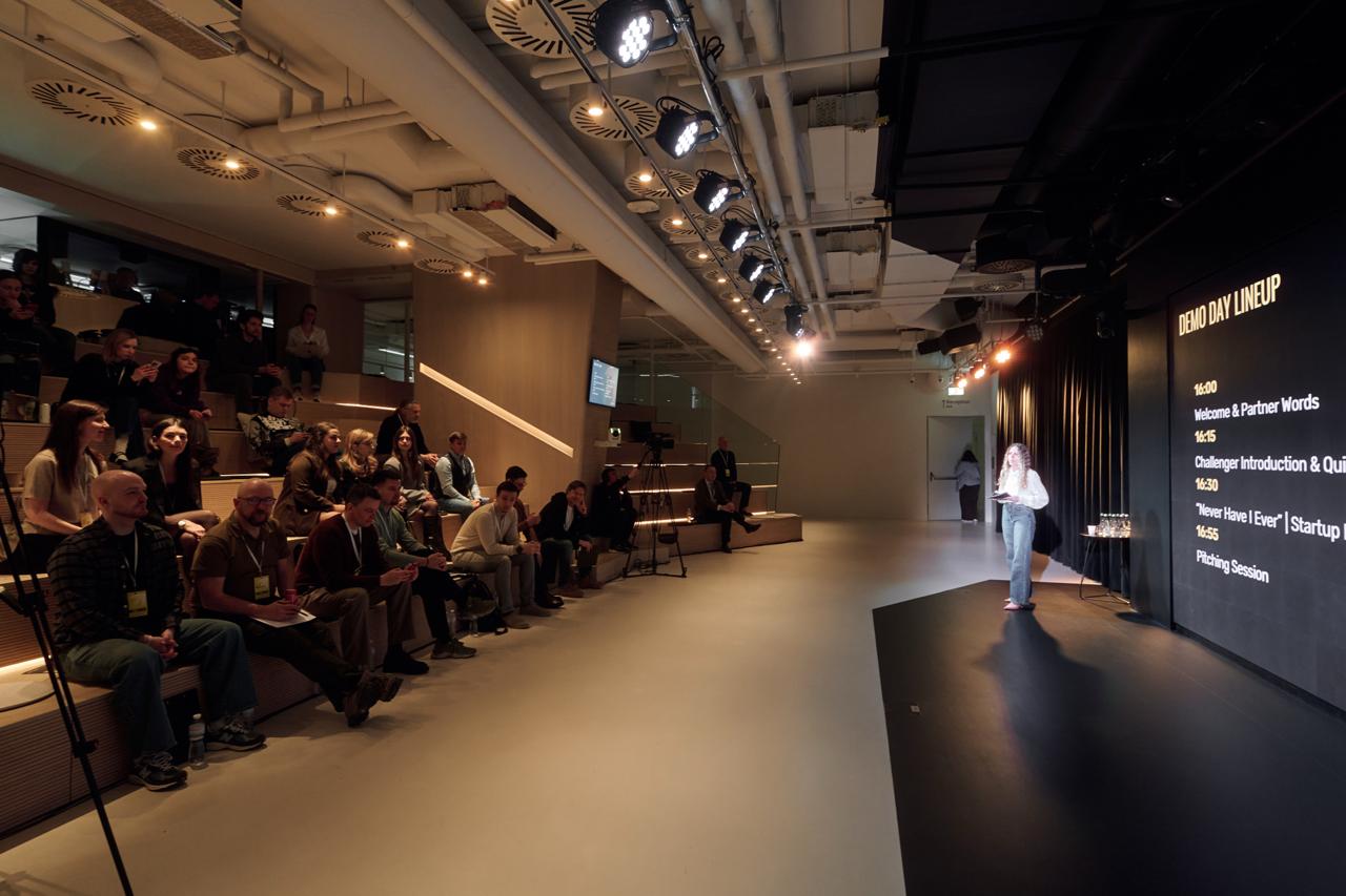 Фото до матеріалу: Четвертий Challenger Demo Day. Як проходила акселераційна програма і хто забрав приз переможця