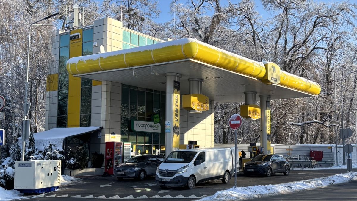 Фото до матеріалу: Дизельне пальне при -15°C: редакція перевірила якість на київських заправках