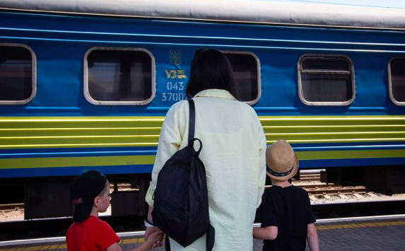 Фото до матеріалу: Російський удар по поїзду в Миколаївській області: затримано два рейси