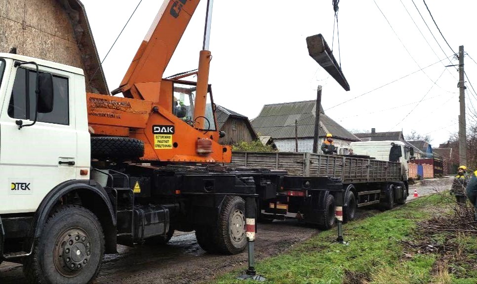 Фото до матеріалу: Енергетики ДТЕК відновили світло у понад 98 тисяч домів на Дніпропетровщині після буревію