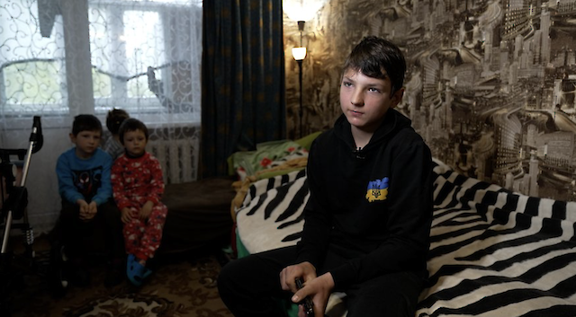 Фото до матеріалу: 12-річний підліток із Чернігівщини знешкодив FPV-дрон, що летів на його братів і сестер