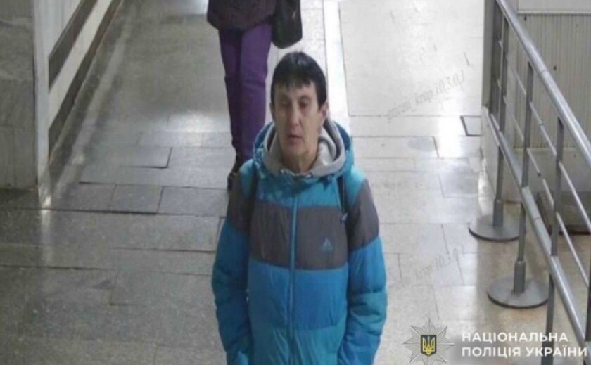 Фото до матеріалу: Поліцейські Кривого Рогу встановлюють особу жінки, причетної до майнових злочинів